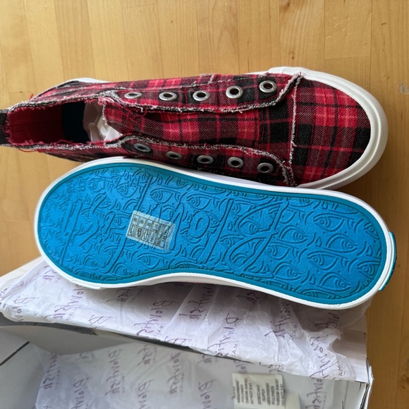 Blowfish play red Grand Canyon plaid - Picture 2 of 3